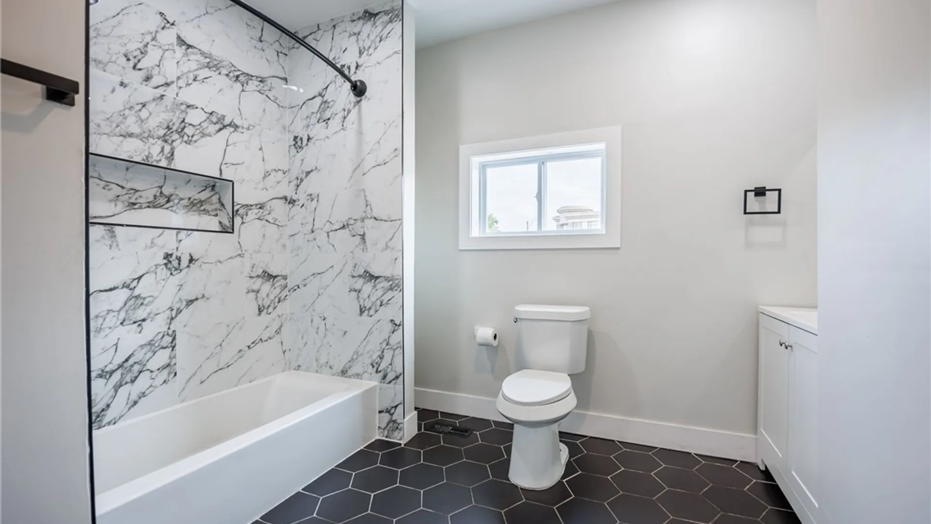 Property at 184 Alexander Street, Rochester, NY 14607 5