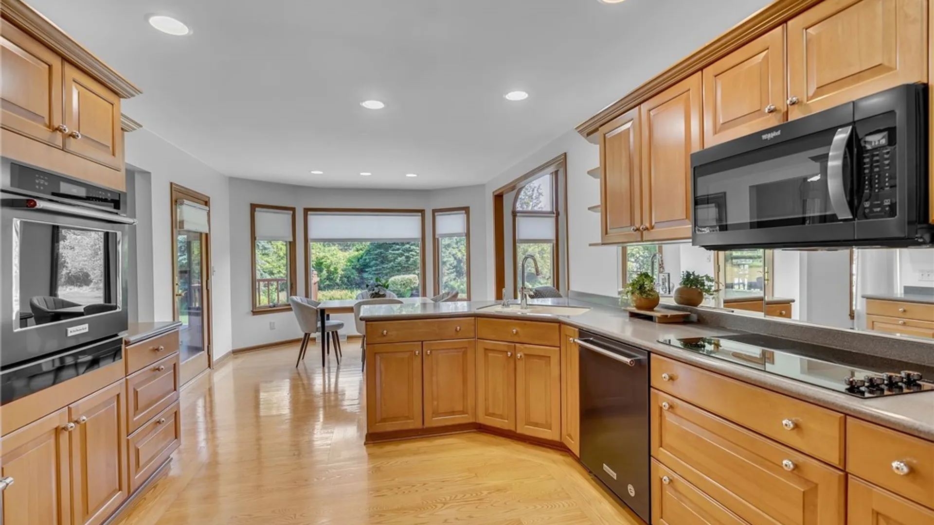 Property at 6195 Blossom Ct, Clarence, NY 14051 14