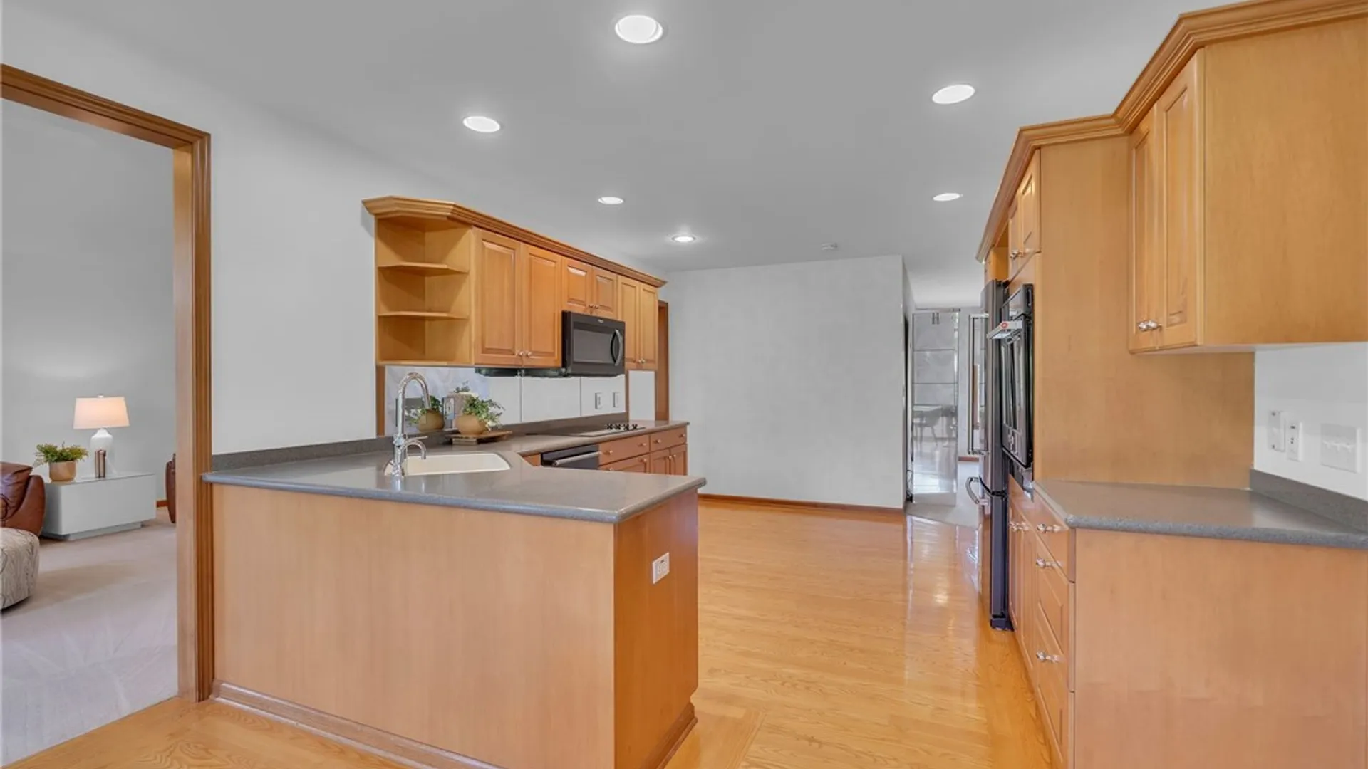 Property at 6195 Blossom Ct, Clarence, NY 14051 16