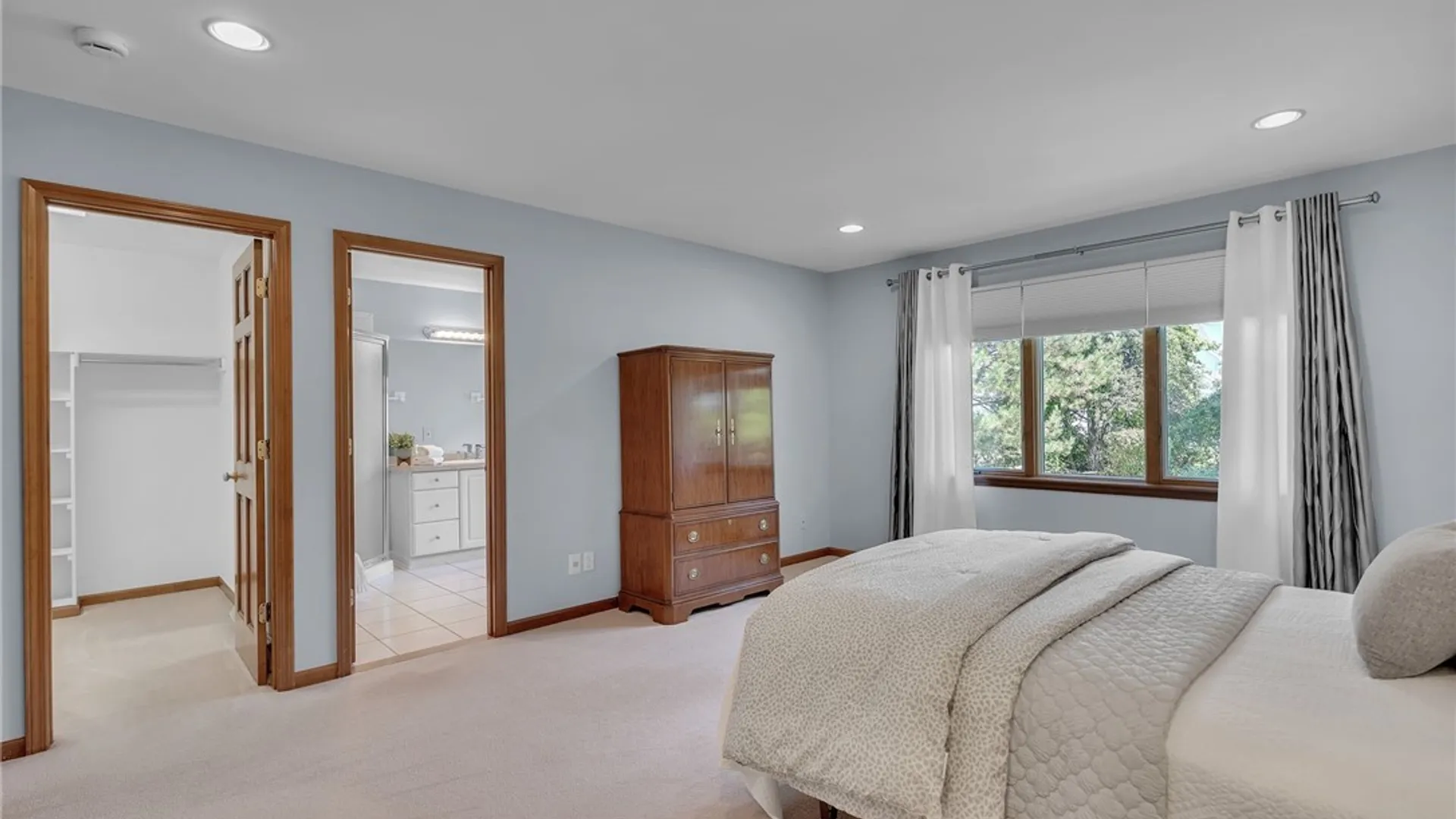 Property at 6195 Blossom Ct, Clarence, NY 14051 26