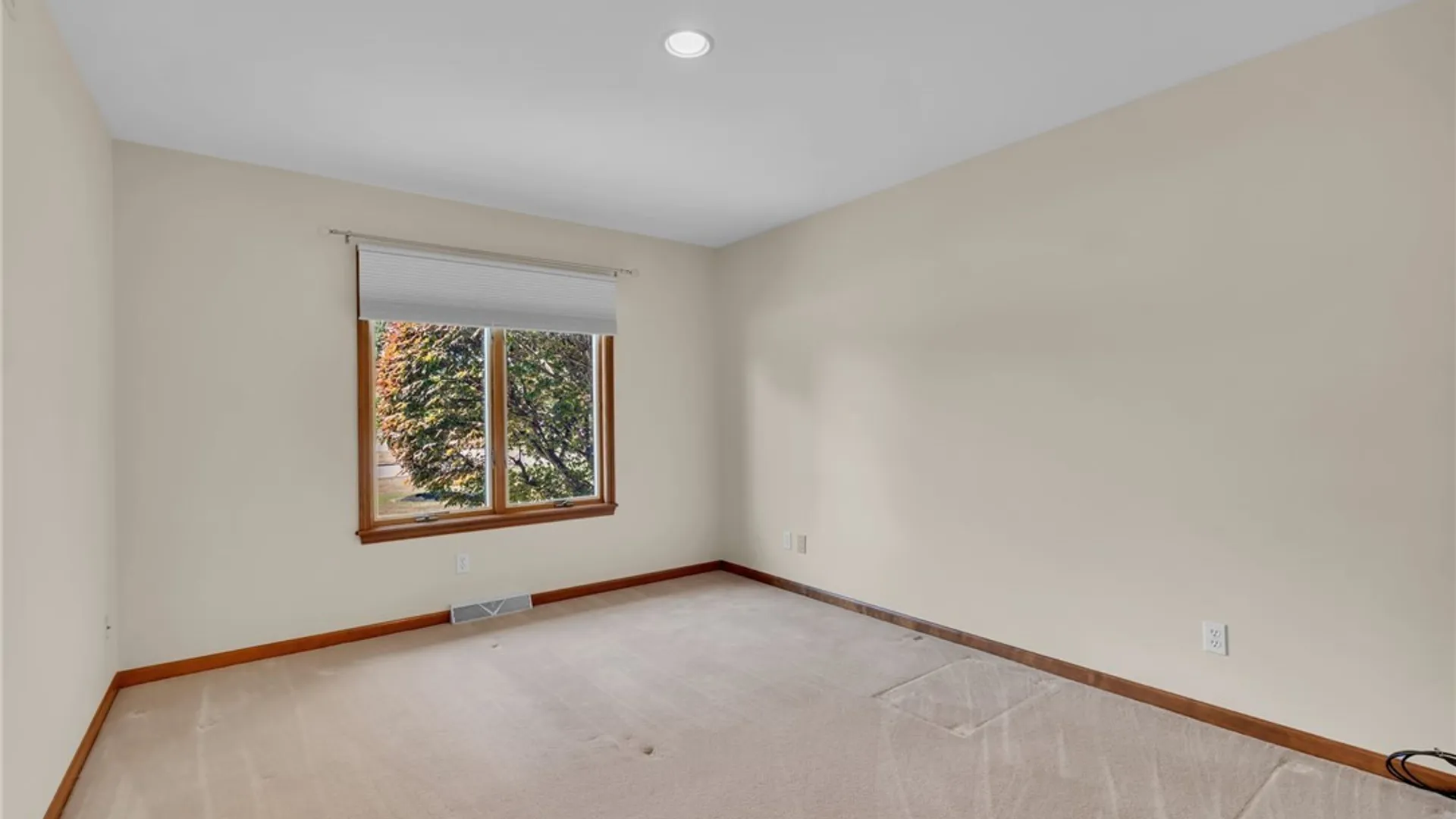 Property at 6195 Blossom Ct, Clarence, NY 14051 33