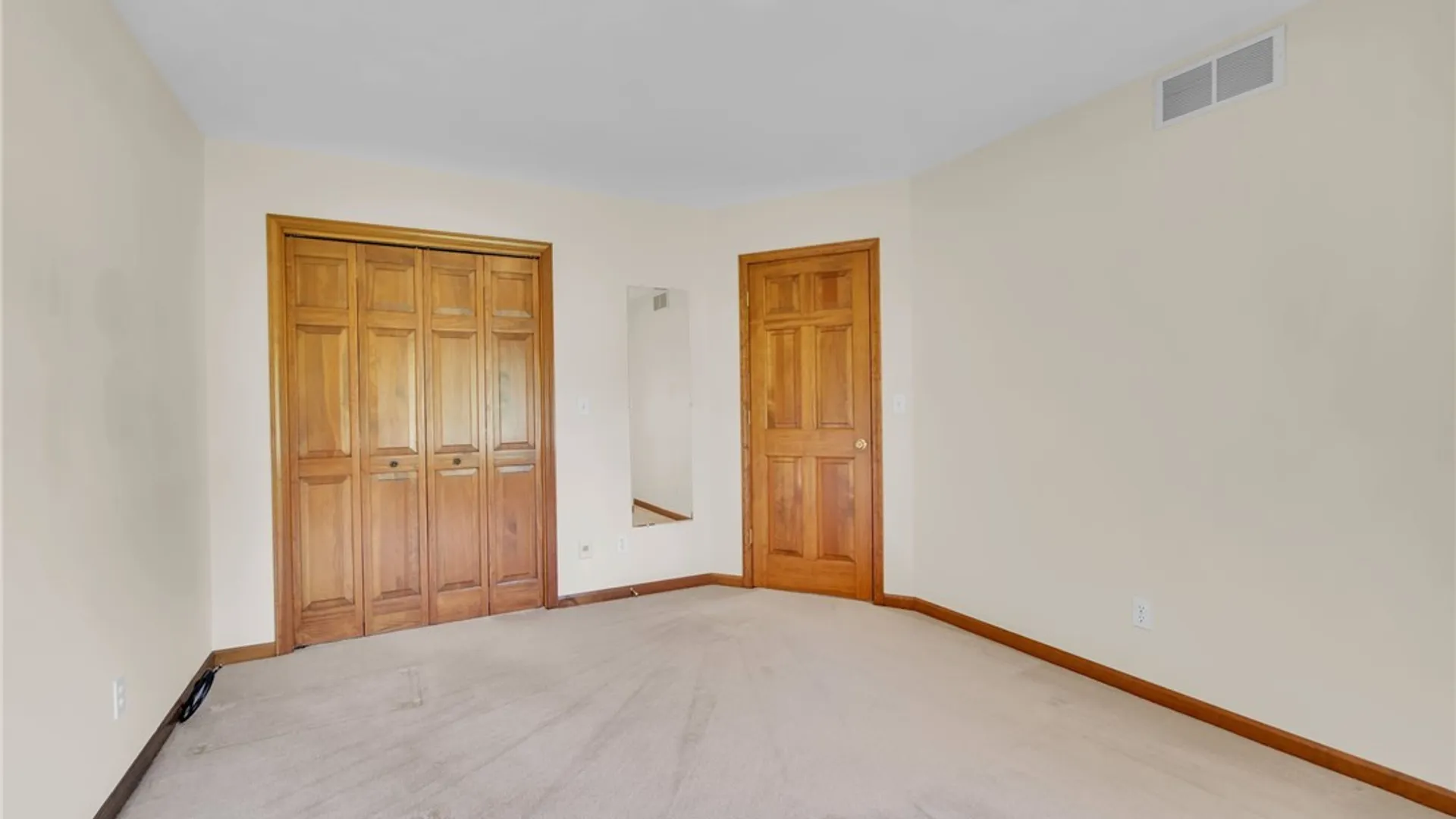 Property at 6195 Blossom Ct, Clarence, NY 14051 34