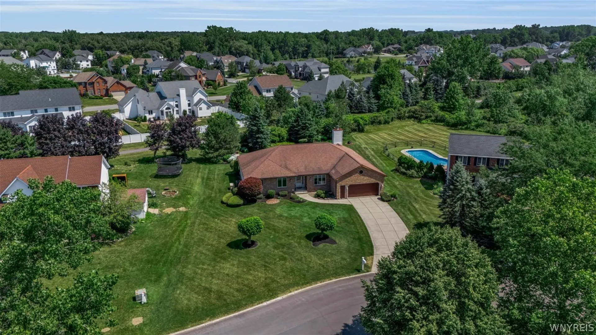Property at 6195 Blossom Ct, Clarence, NY 14051 45
