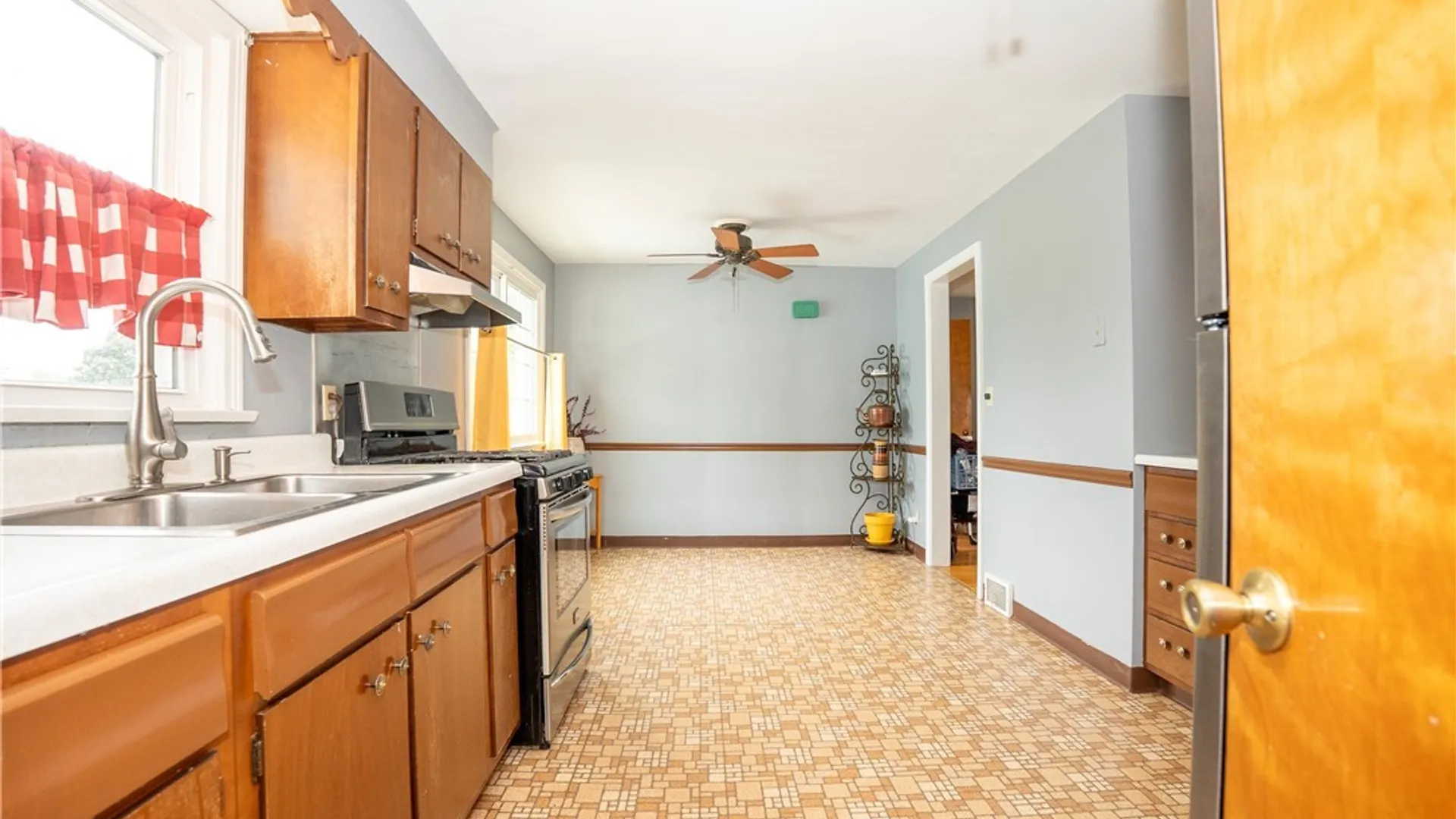 Property at 148 Deumant, Tonawanda, NY 14223 20