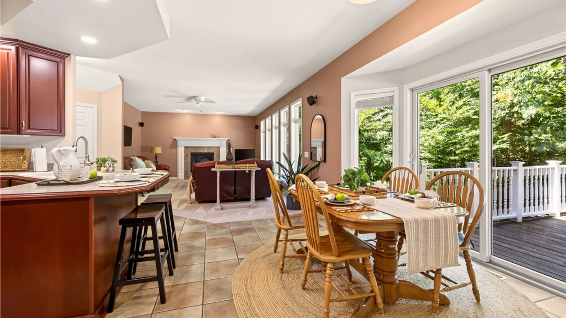 Property at 1552 Fallen Leaf Terrace, Webster, NY 14580 3