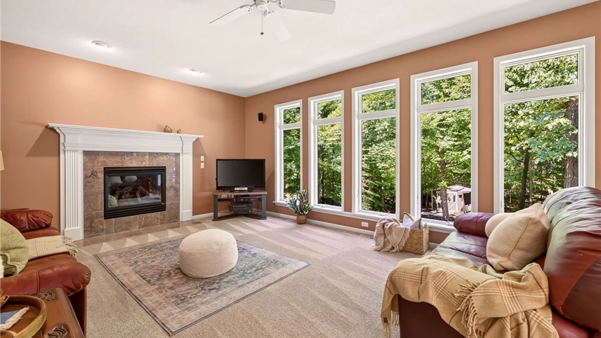 Property at 1552 Fallen Leaf Terrace, Webster, NY 14580 4