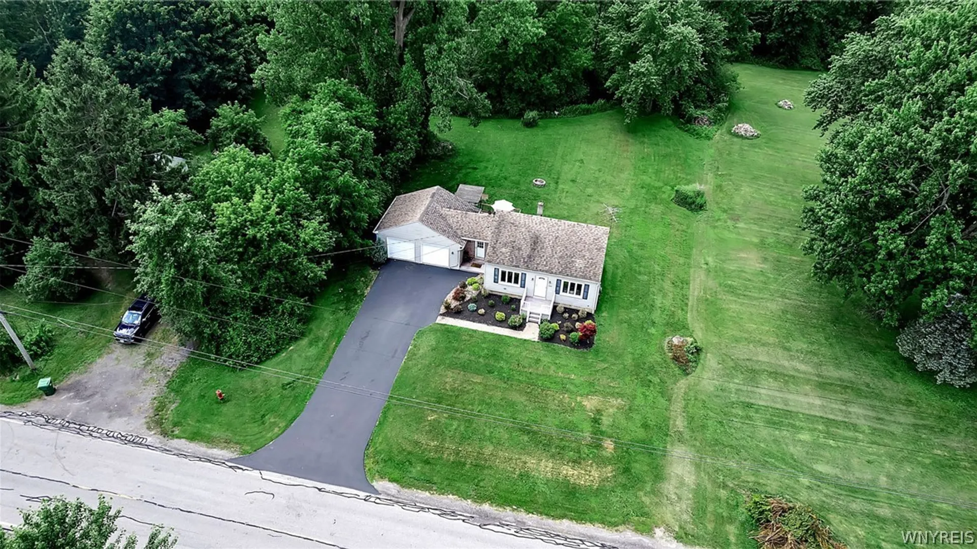 Property at 7540 Salt Road, Clarence, NY 14032 4