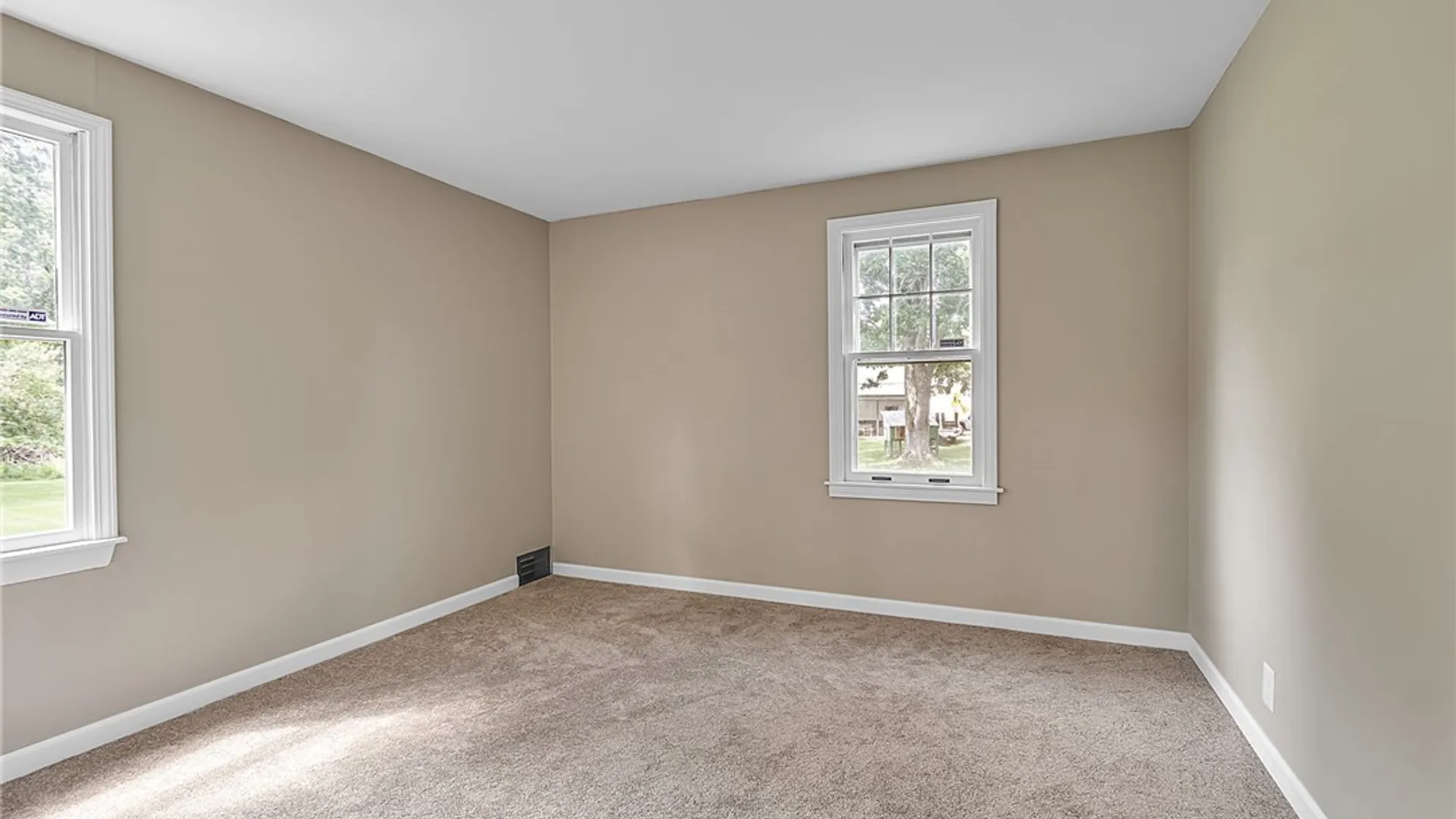Property at 7540 Salt Road, Clarence, NY 14032 25