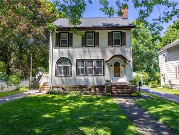 30 Rawlinson Road, Irondequoit, NY 14617