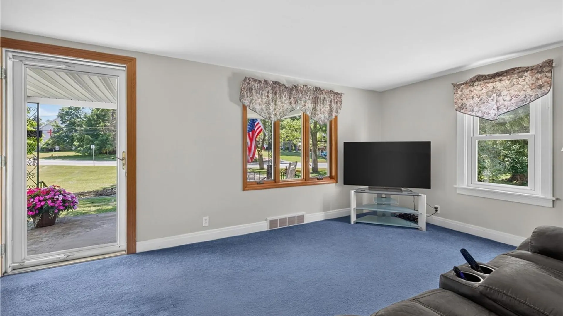 Property at 1890 Center Road, West Seneca, NY 14224 25