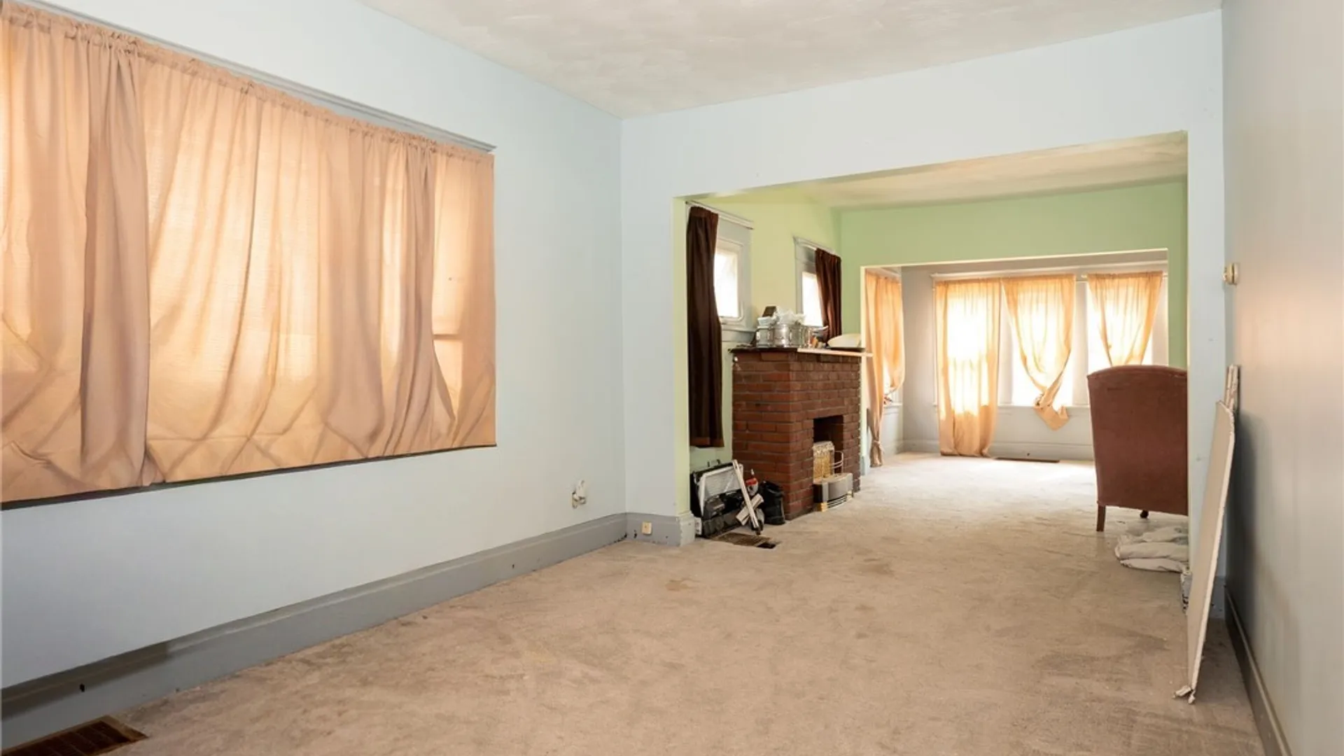 Property at 118 Hedwig Avenue, Cheektowaga, NY 14211 14