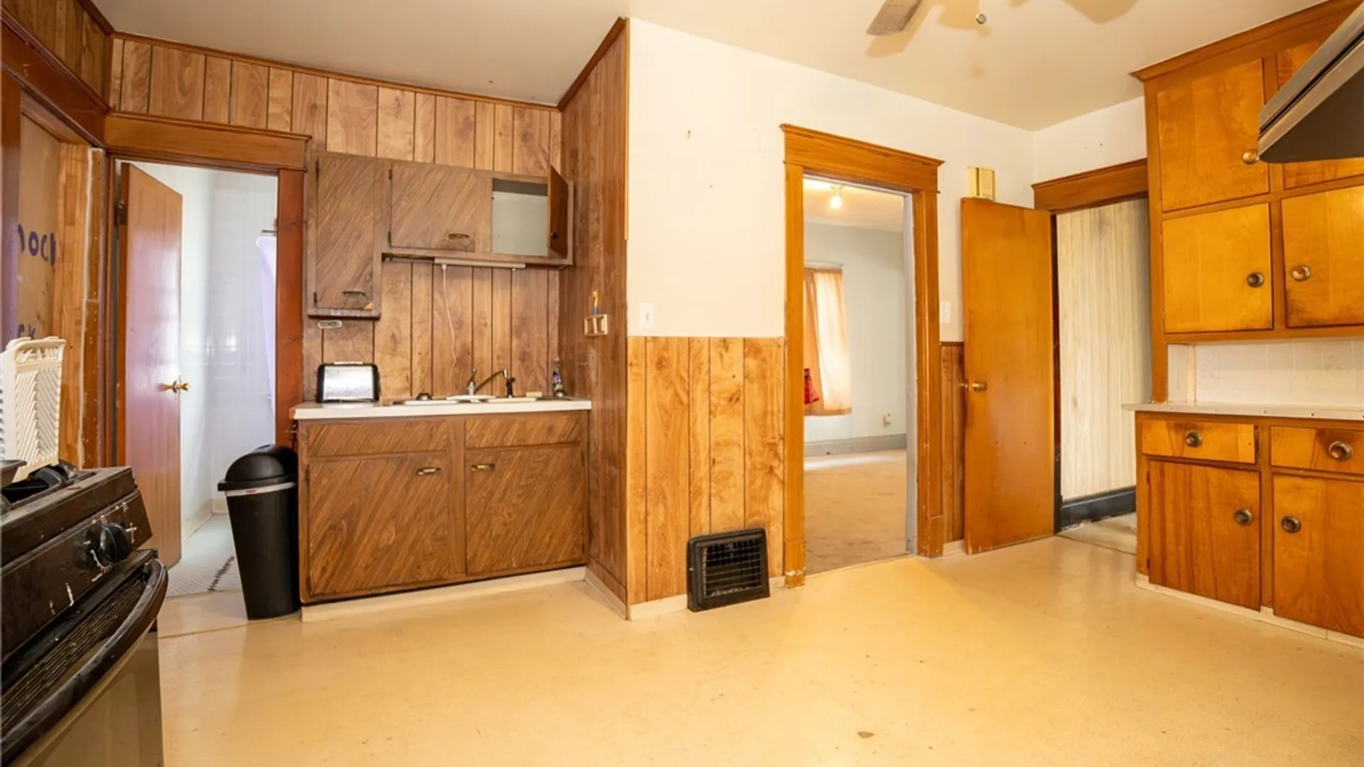 Property at 118 Hedwig Avenue, Cheektowaga, NY 14211 23