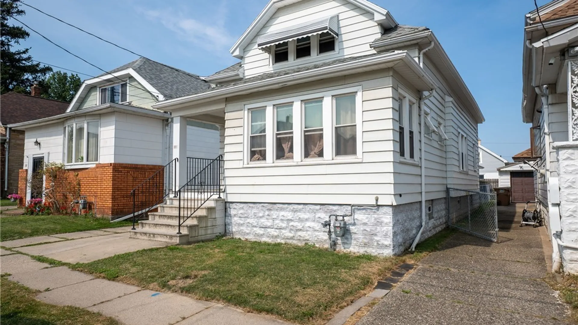 Property at 118 Hedwig Avenue, Cheektowaga, NY 14211 3
