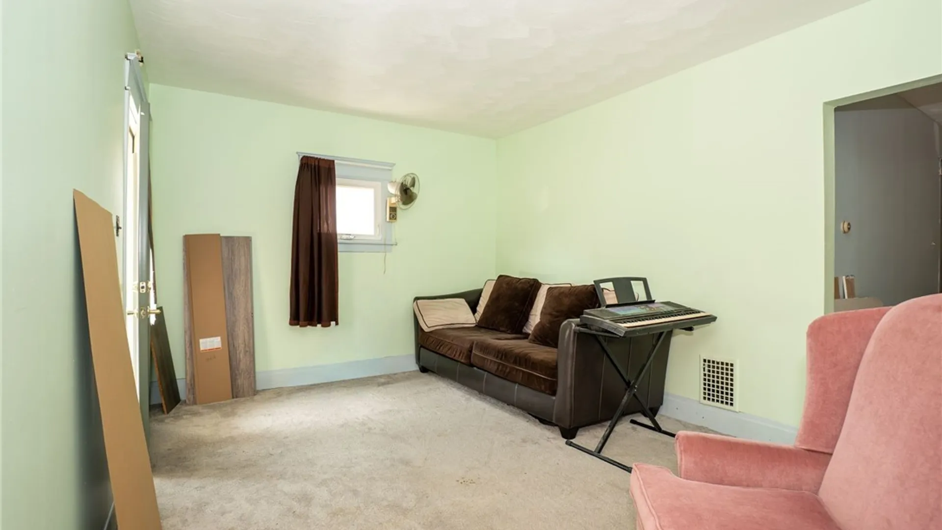 Property at 118 Hedwig Avenue, Cheektowaga, NY 14211 8