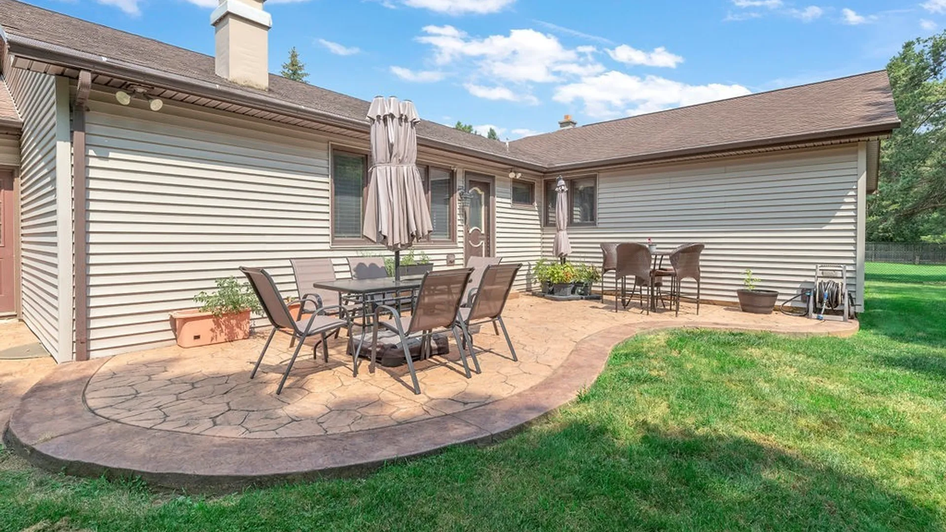 Property at 4627 Mckinley Parkway, Hamburg, NY 14075 7