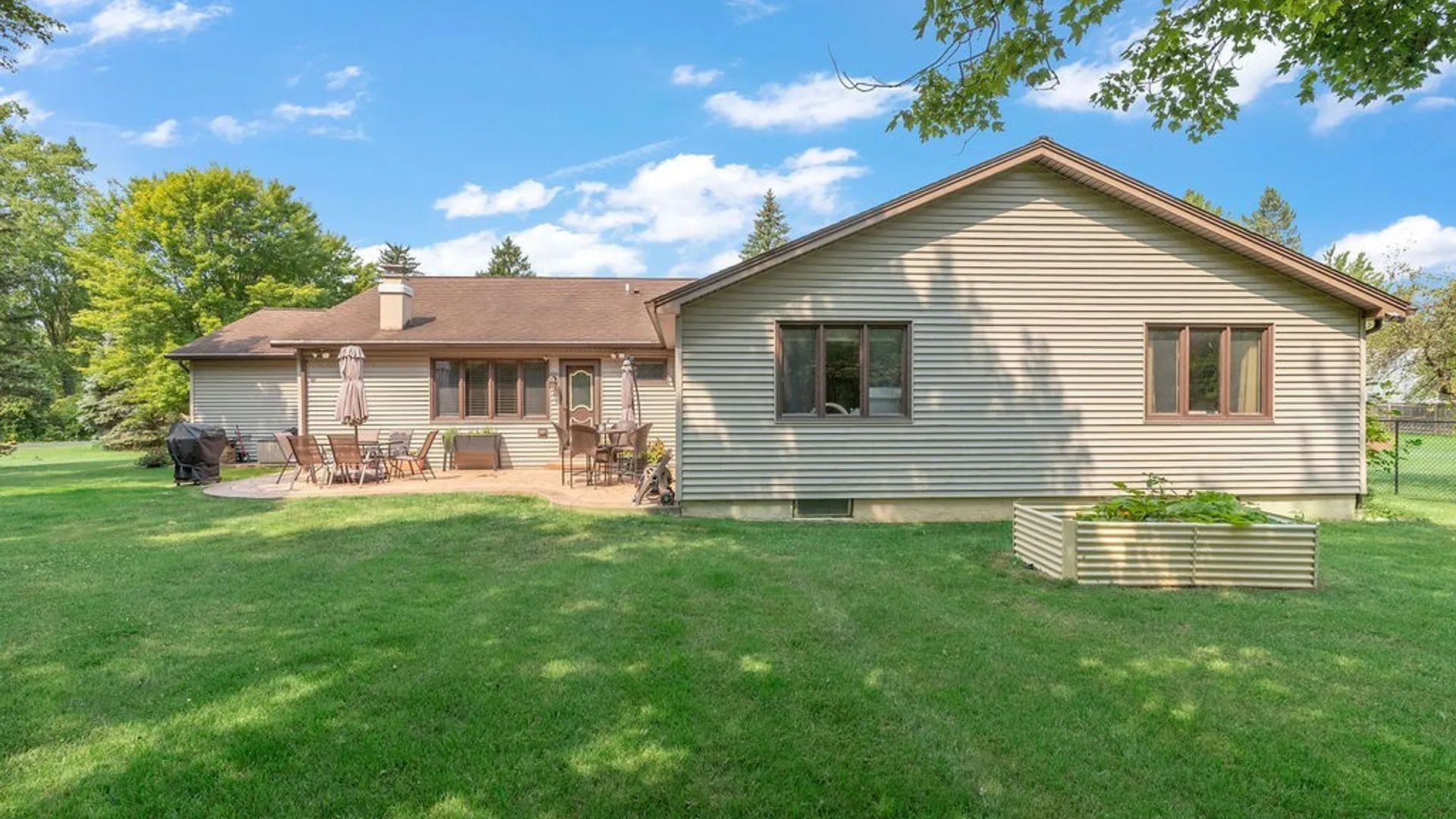 Property at 4627 Mckinley Parkway, Hamburg, NY 14075 8