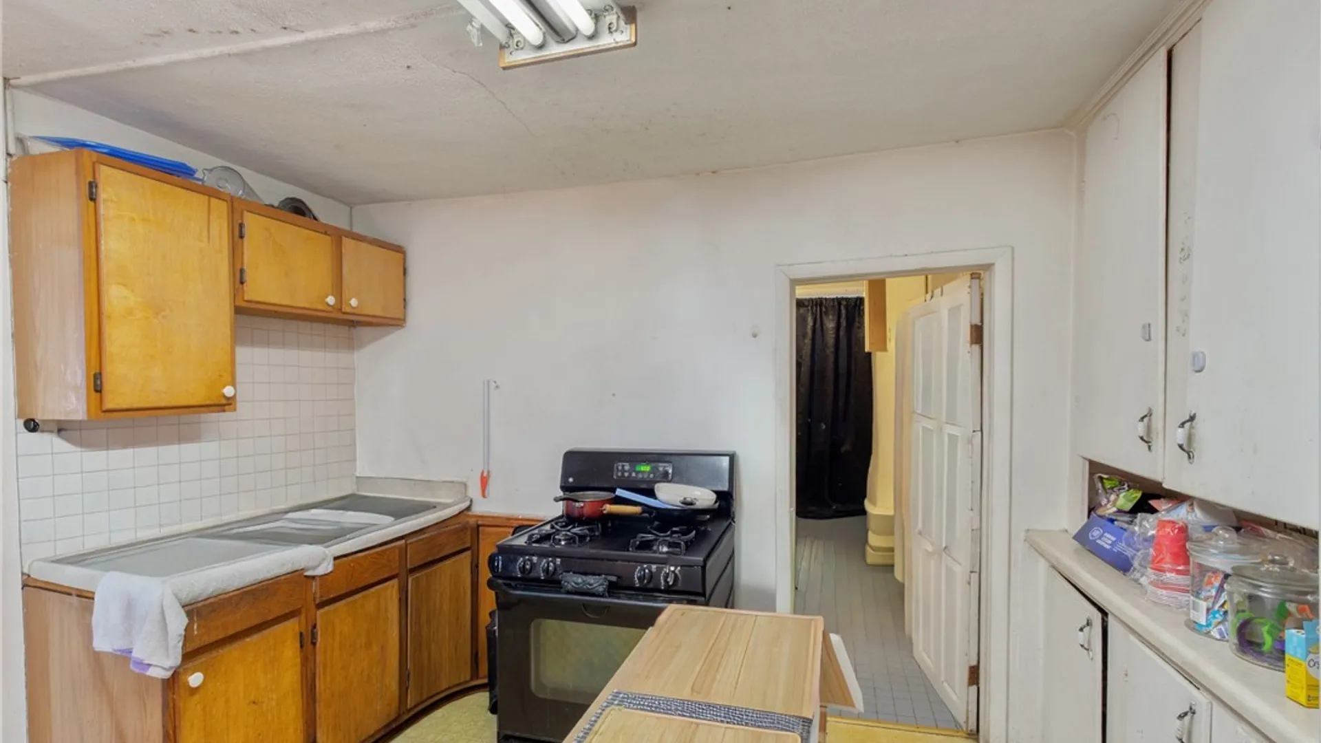 Property at 212 Lakeview Avenue, Syracuse, NY 13204 13