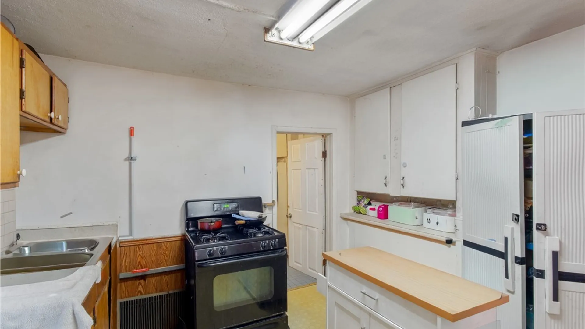 Property at 212 Lakeview Avenue, Syracuse, NY 13204 12