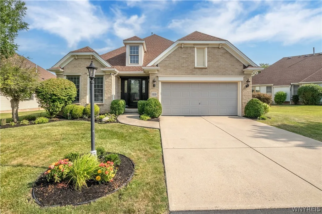 Property at 8059 Laurel Park Ln, Clarence, NY 14051