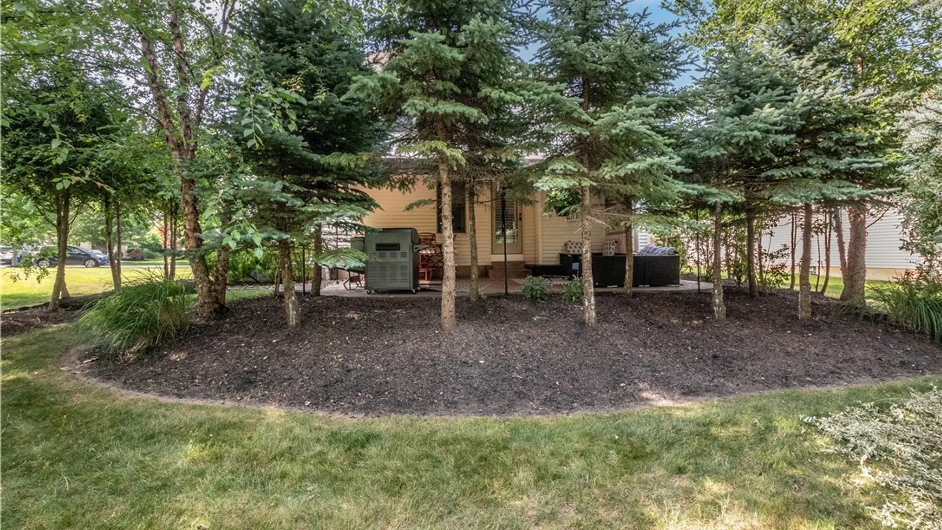 Property at 8059 Laurel Park Ln, Clarence, NY 14051 36