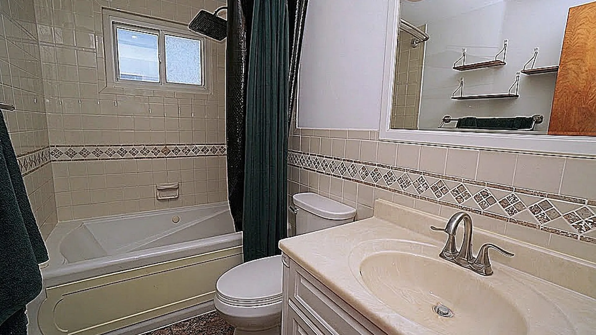 Property at 37 Burke Drive, Lackawanna, NY 14218 15
