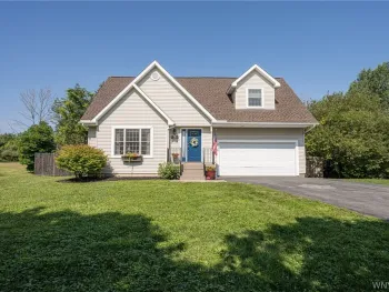 5430 Ernest Road, Lockport Town, NY 14094