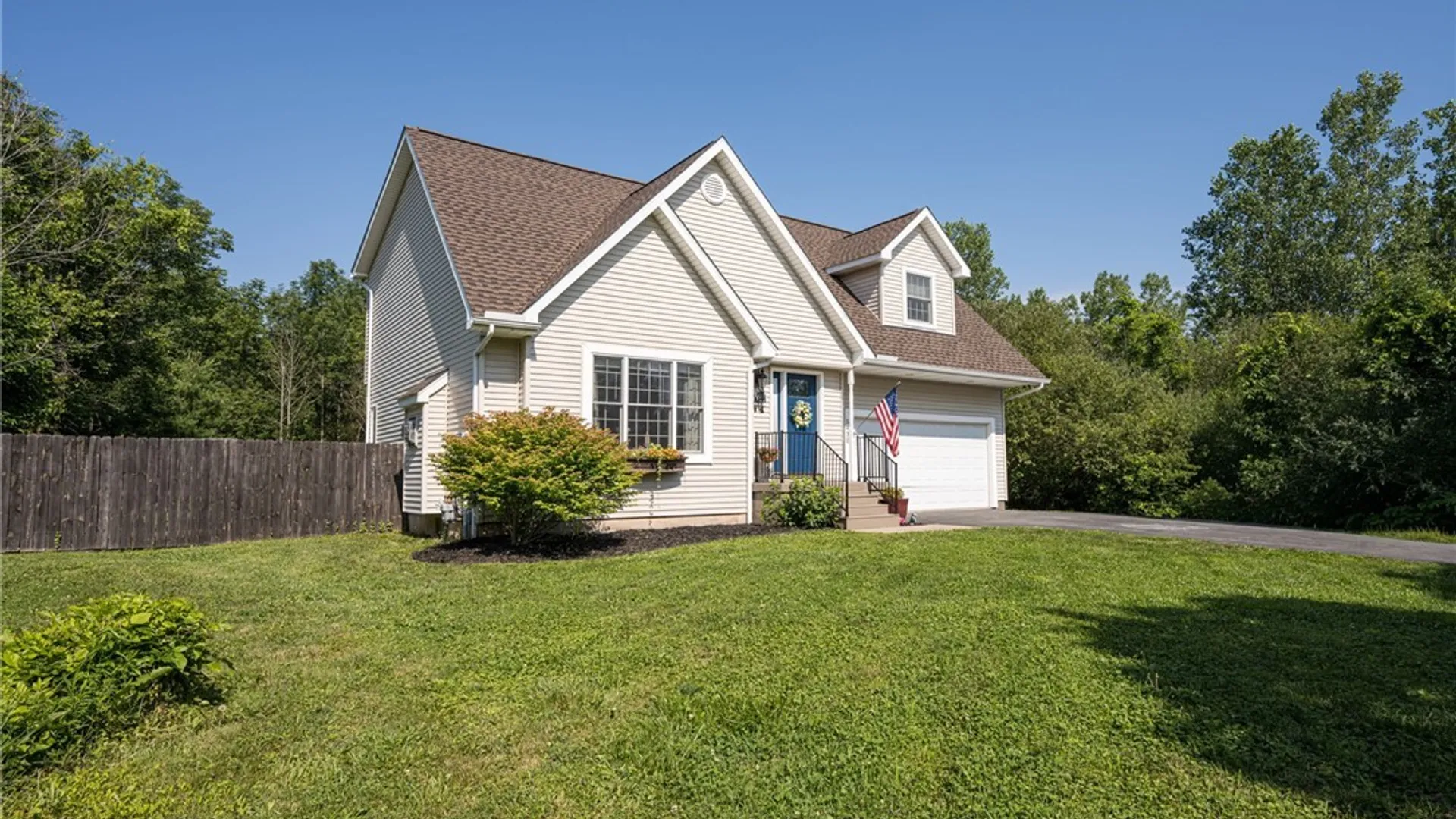 Property at 5430 Ernest Road, Lockport Town, NY 14094 3
