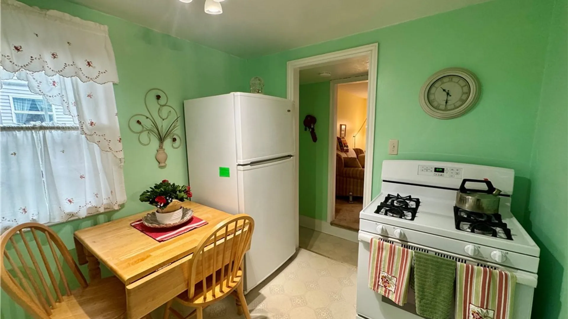 Property at 125 Crystal Drive, Clay, NY 13212 14