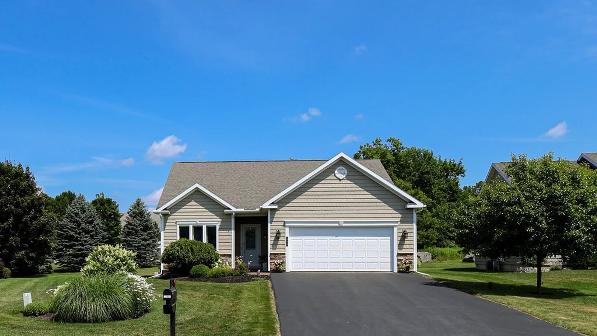 Property at 133 Edwards Falls Lane, Manlius, NY 13104 2