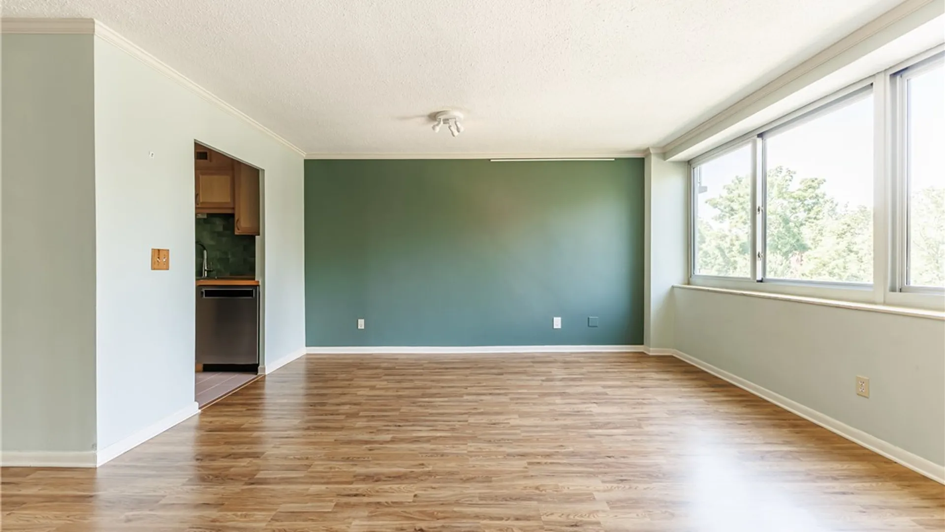 Property at 1400 East Avenue, Rochester, NY 14610 11