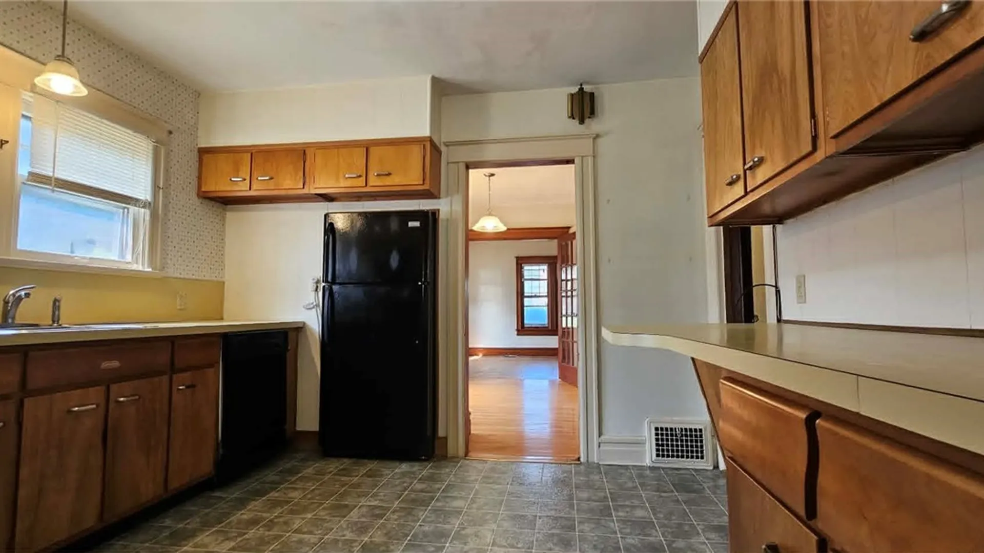 Property at 305 E Garden Street, Rome, NY 13440 14