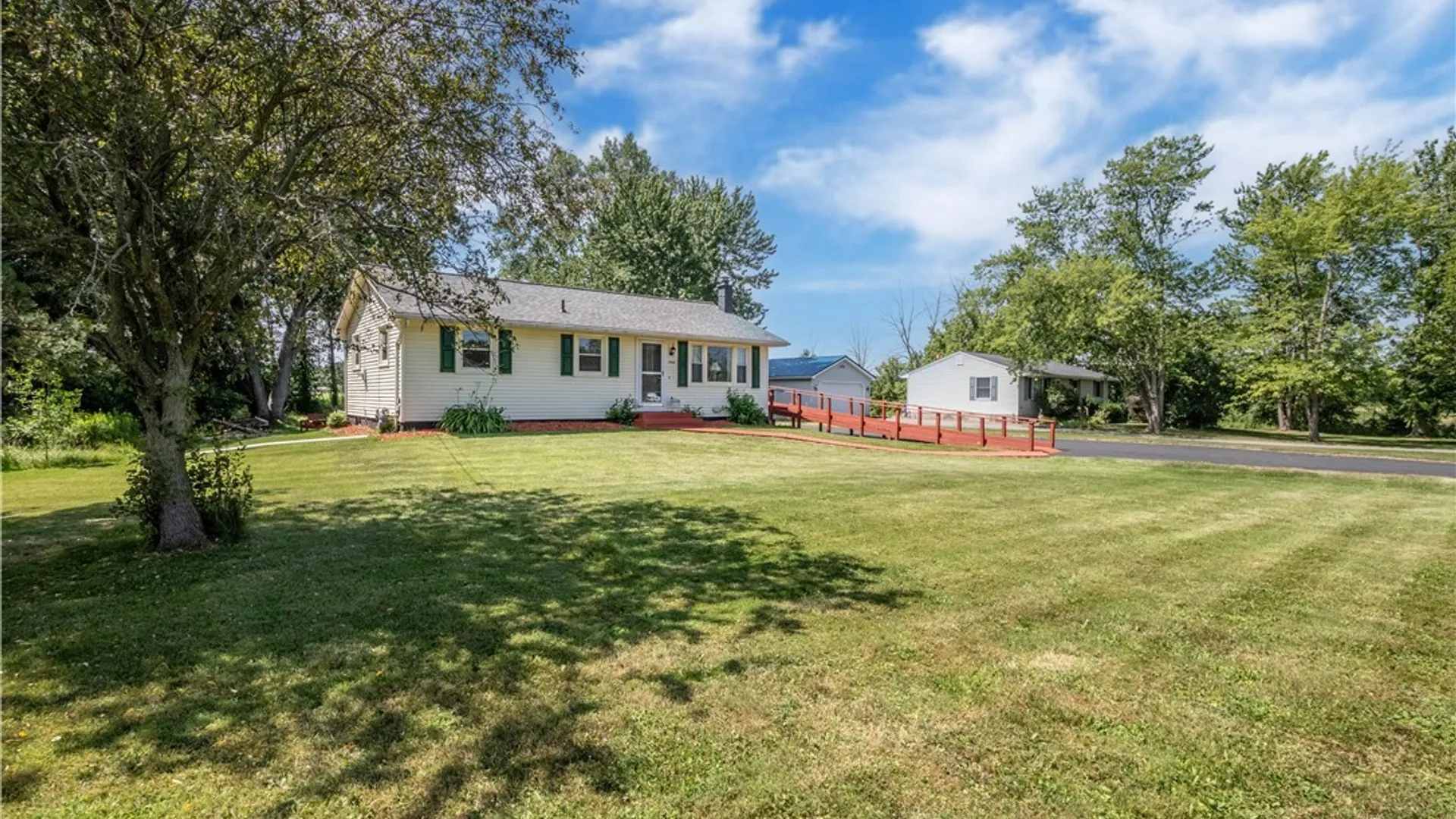 Property at 2466 Balmer Rd, Porter, NY 14131 4