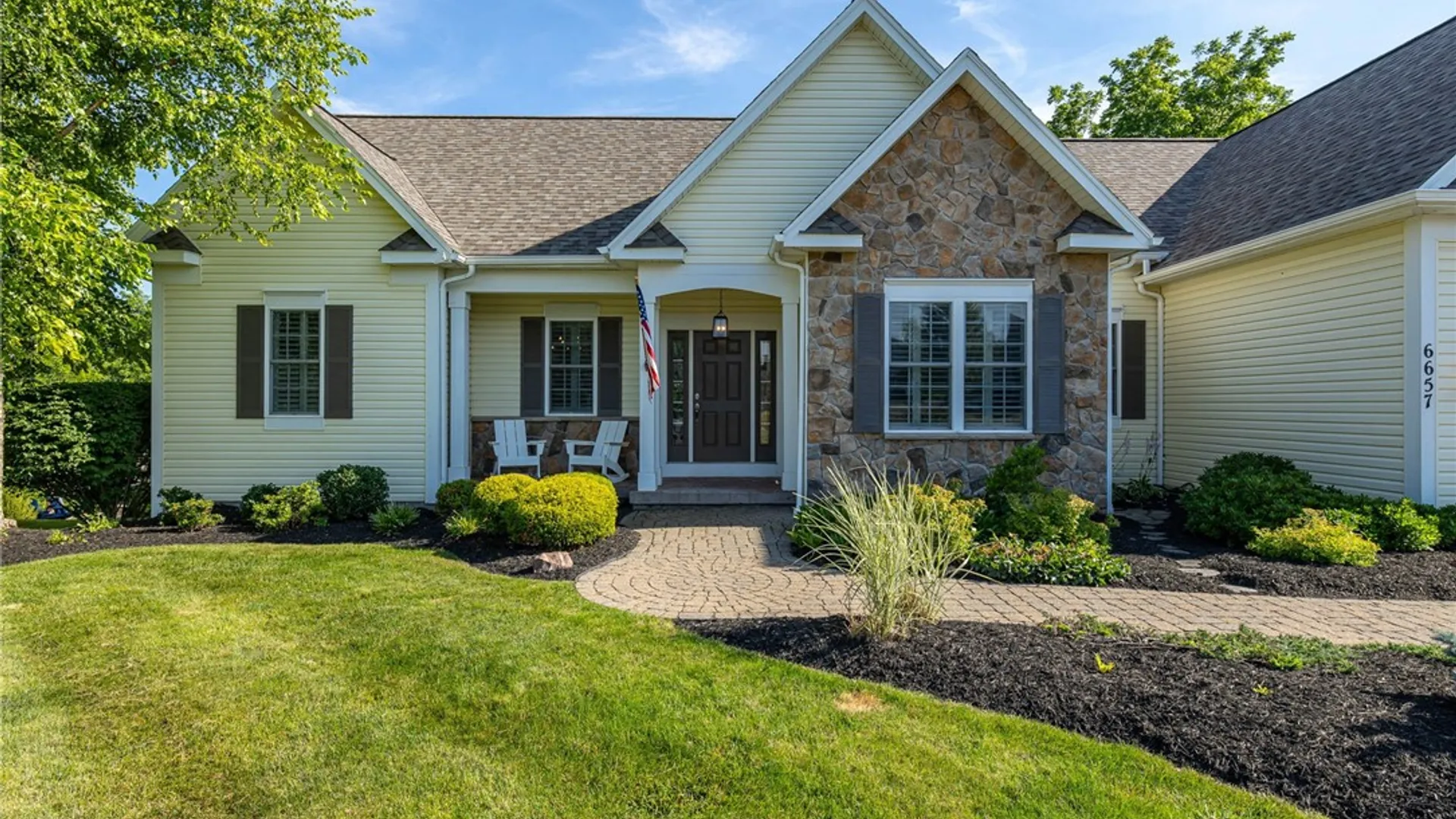Property at 6657 Saint Johns Pkwy, Victor, NY 14564 2