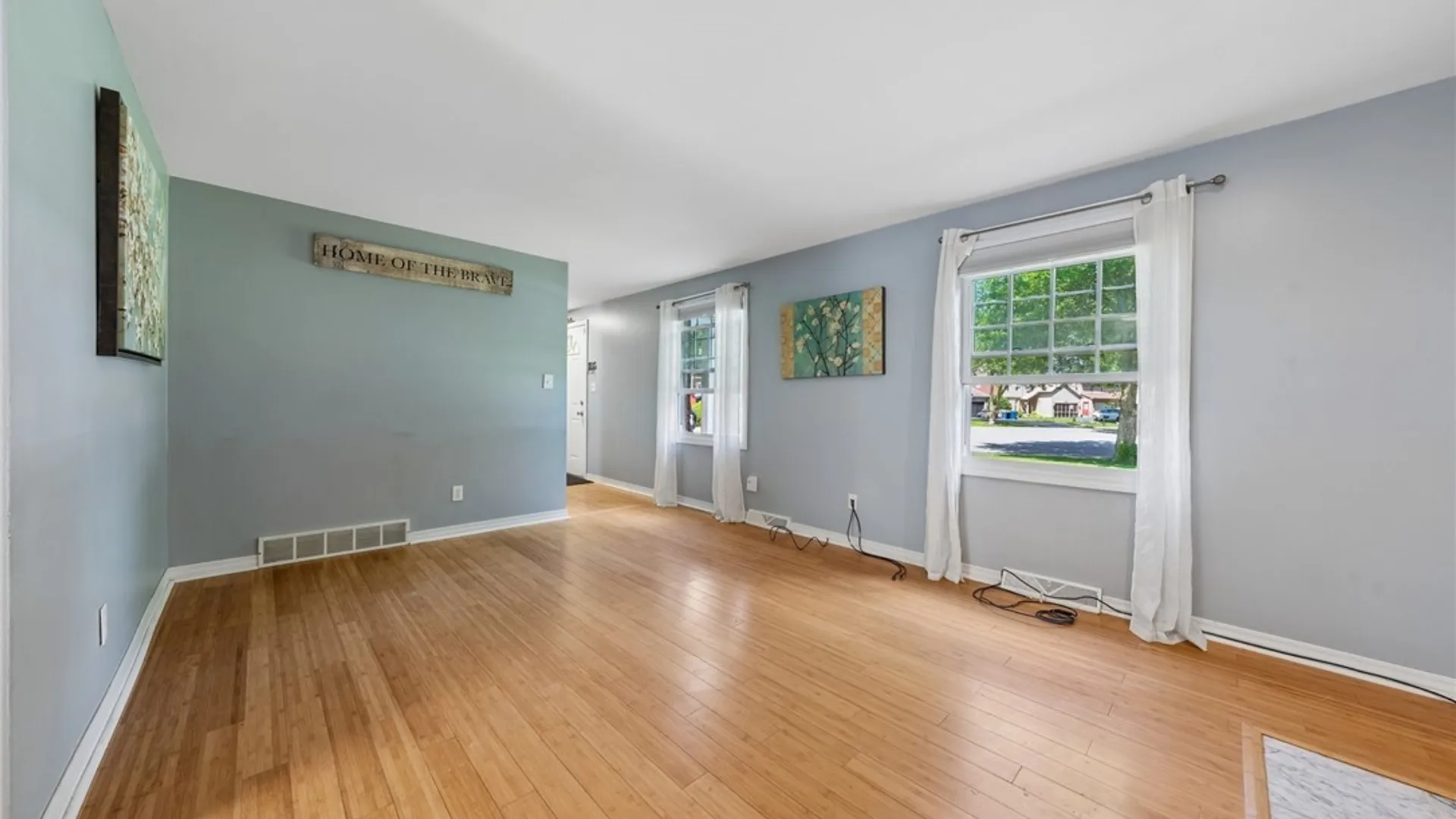 Property at 215 Brockmoore Drive, Amherst, NY 14051 11