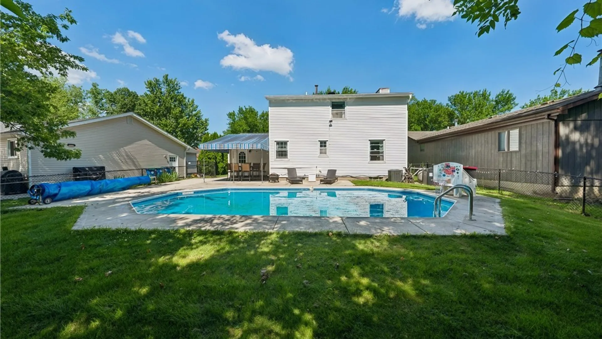 Property at 215 Brockmoore Drive, Amherst, NY 14051 35