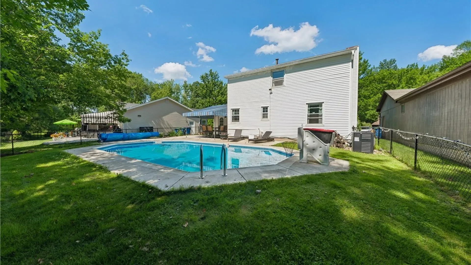 Property at 215 Brockmoore Drive, Amherst, NY 14051 36