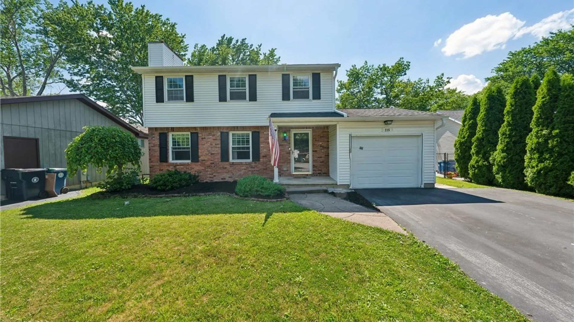 Property at 215 Brockmoore Drive, Amherst, NY 14051 4