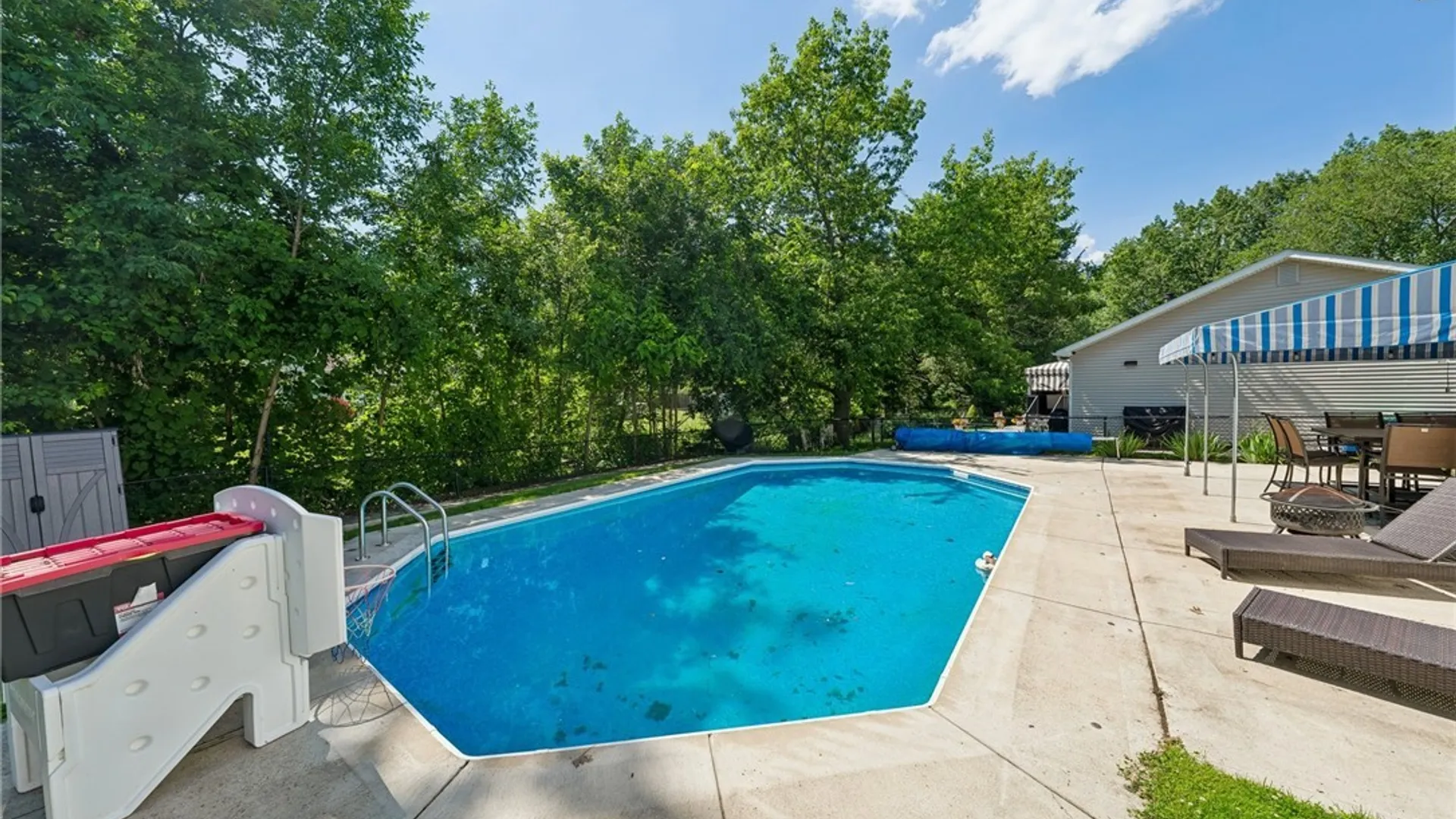 Property at 215 Brockmoore Drive, Amherst, NY 14051 41