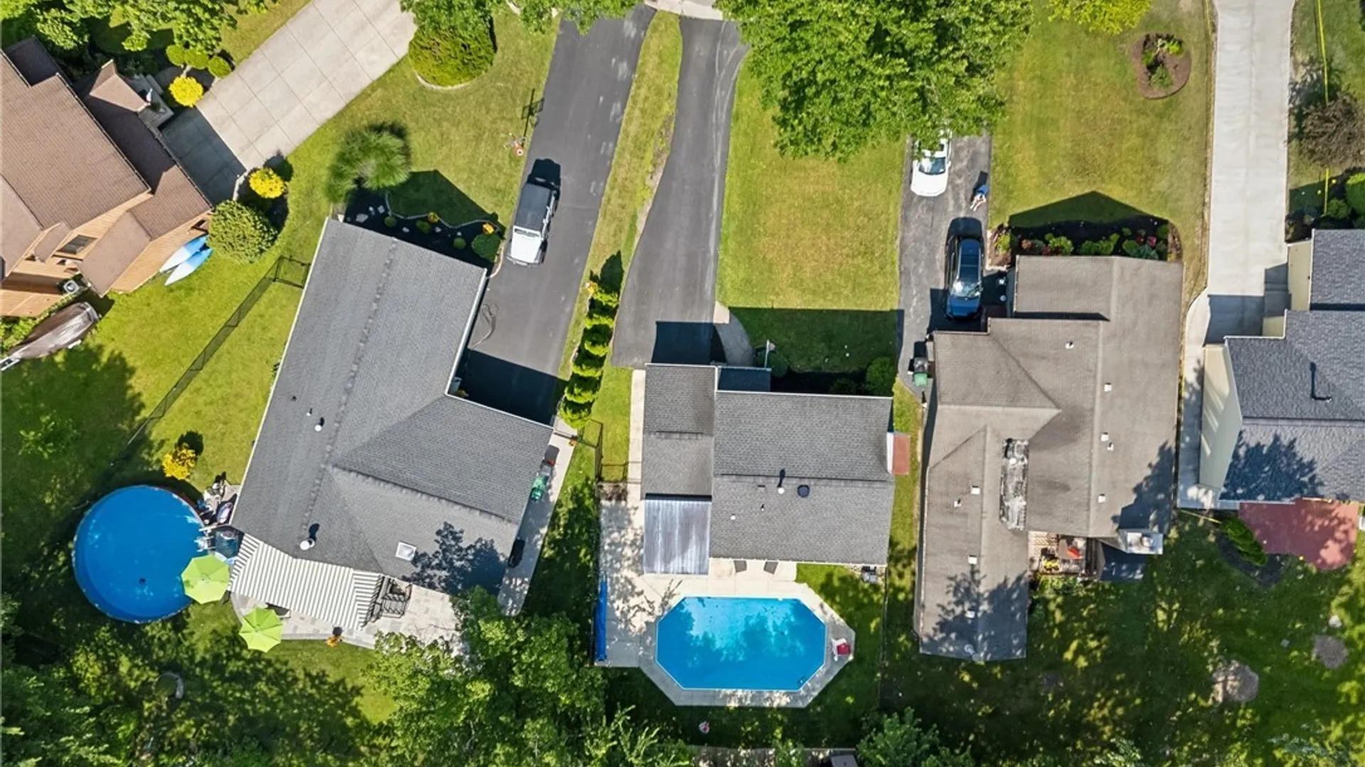 Property at 215 Brockmoore Drive, Amherst, NY 14051 44