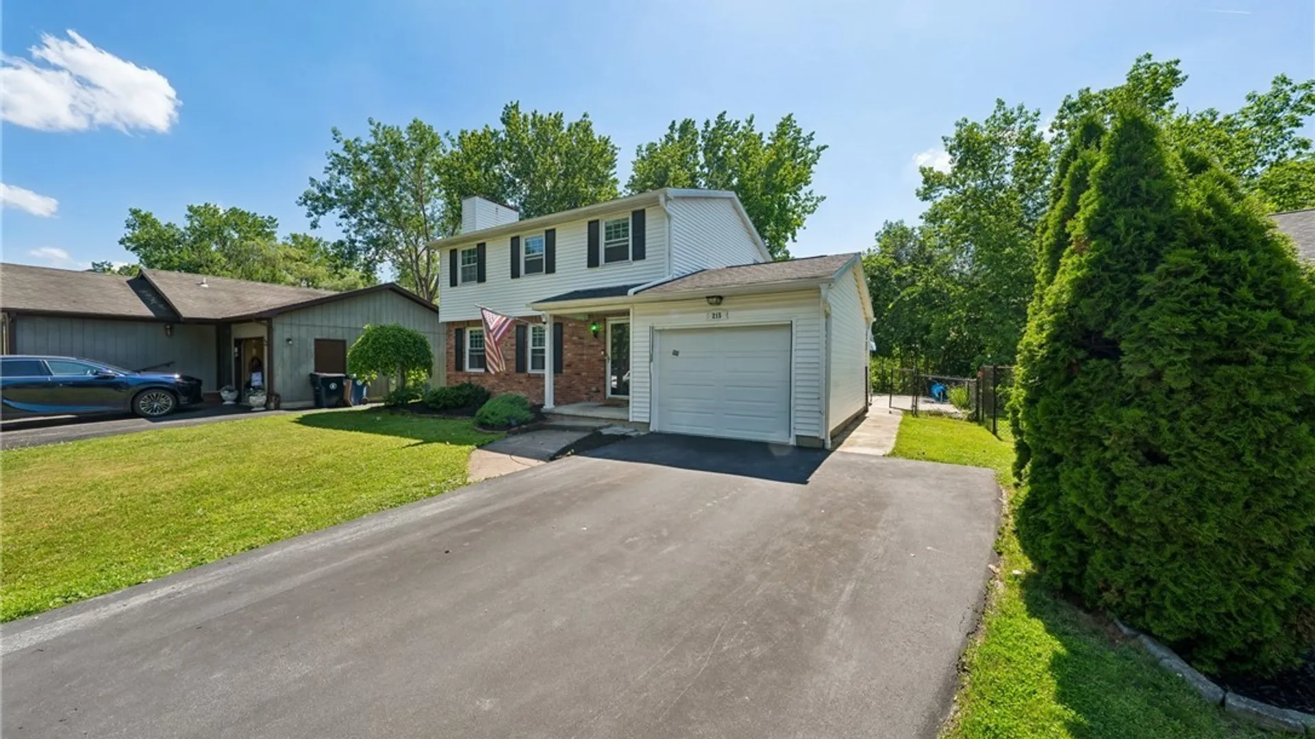 Property at 215 Brockmoore Drive, Amherst, NY 14051 5