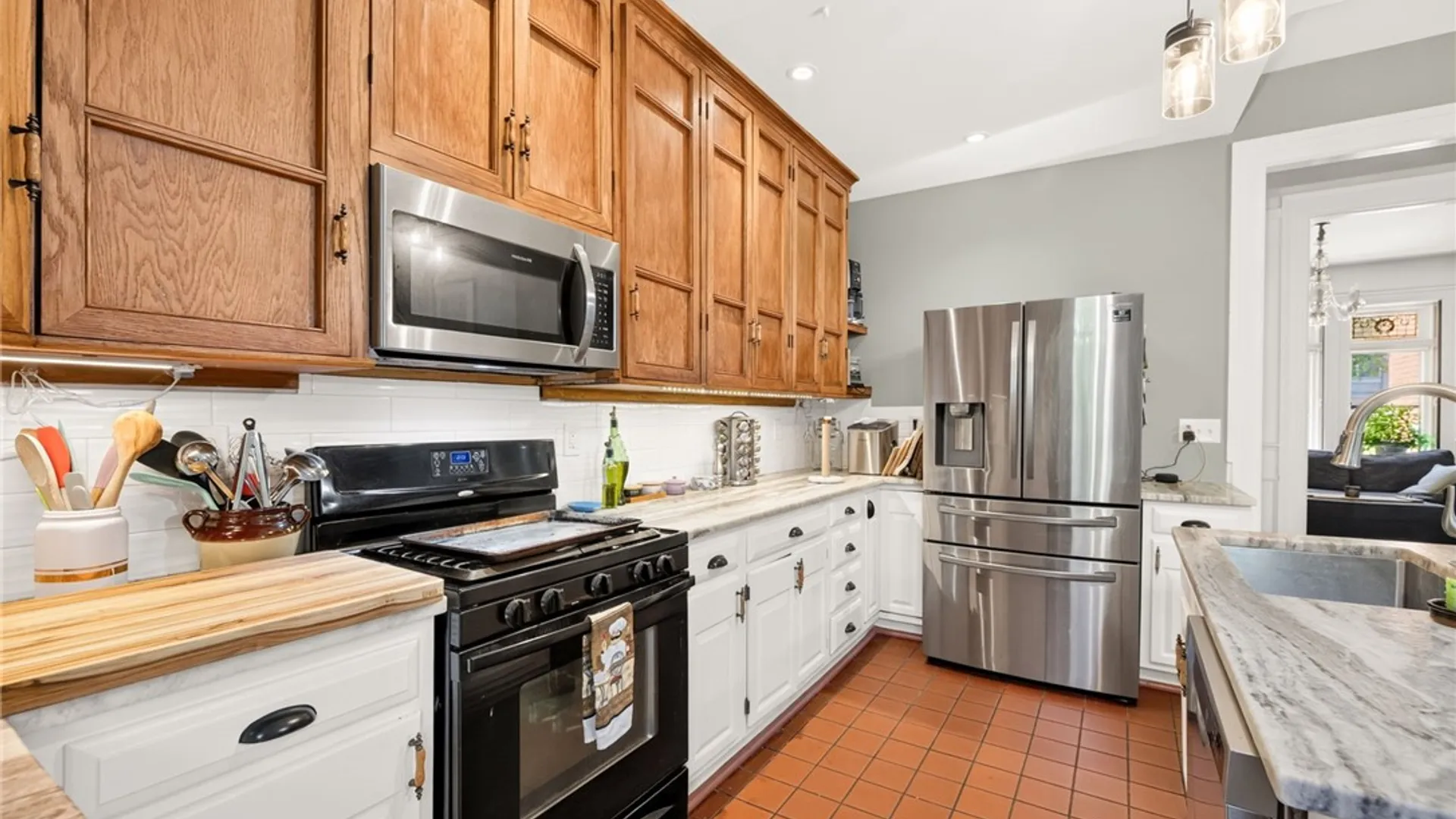 Property at 32-34 Strathallan Park, Rochester, NY 14607 9