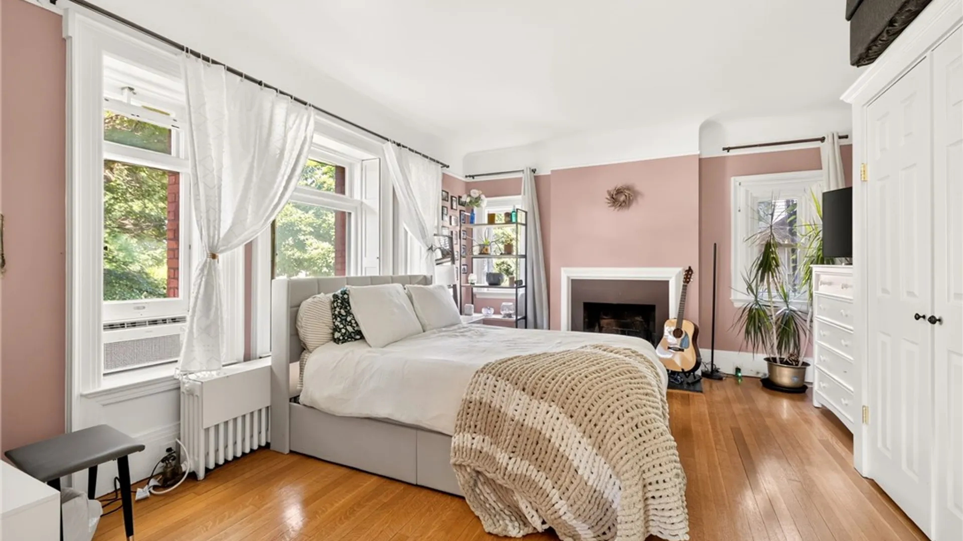 Property at 32-34 Strathallan Park, Rochester, NY 14607 12