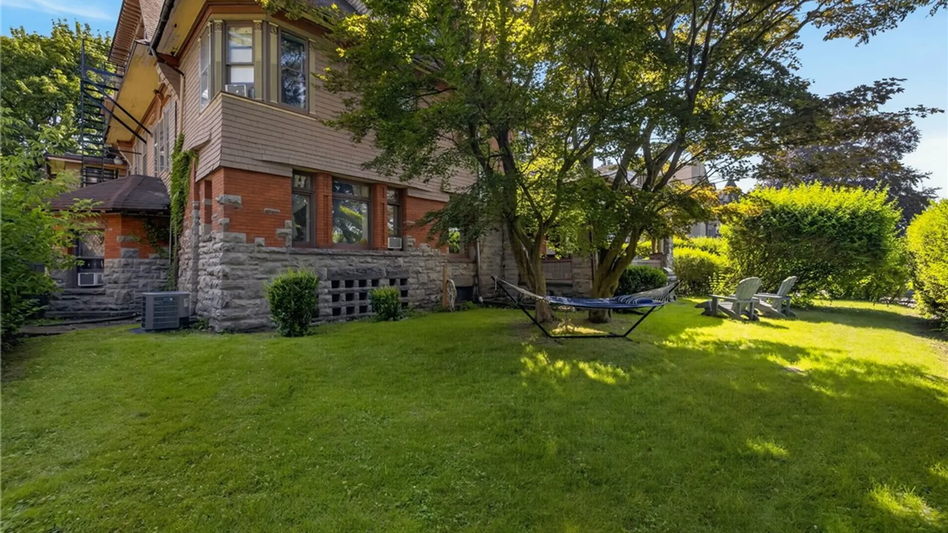 Property at 32-34 Strathallan Park, Rochester, NY 14607 45