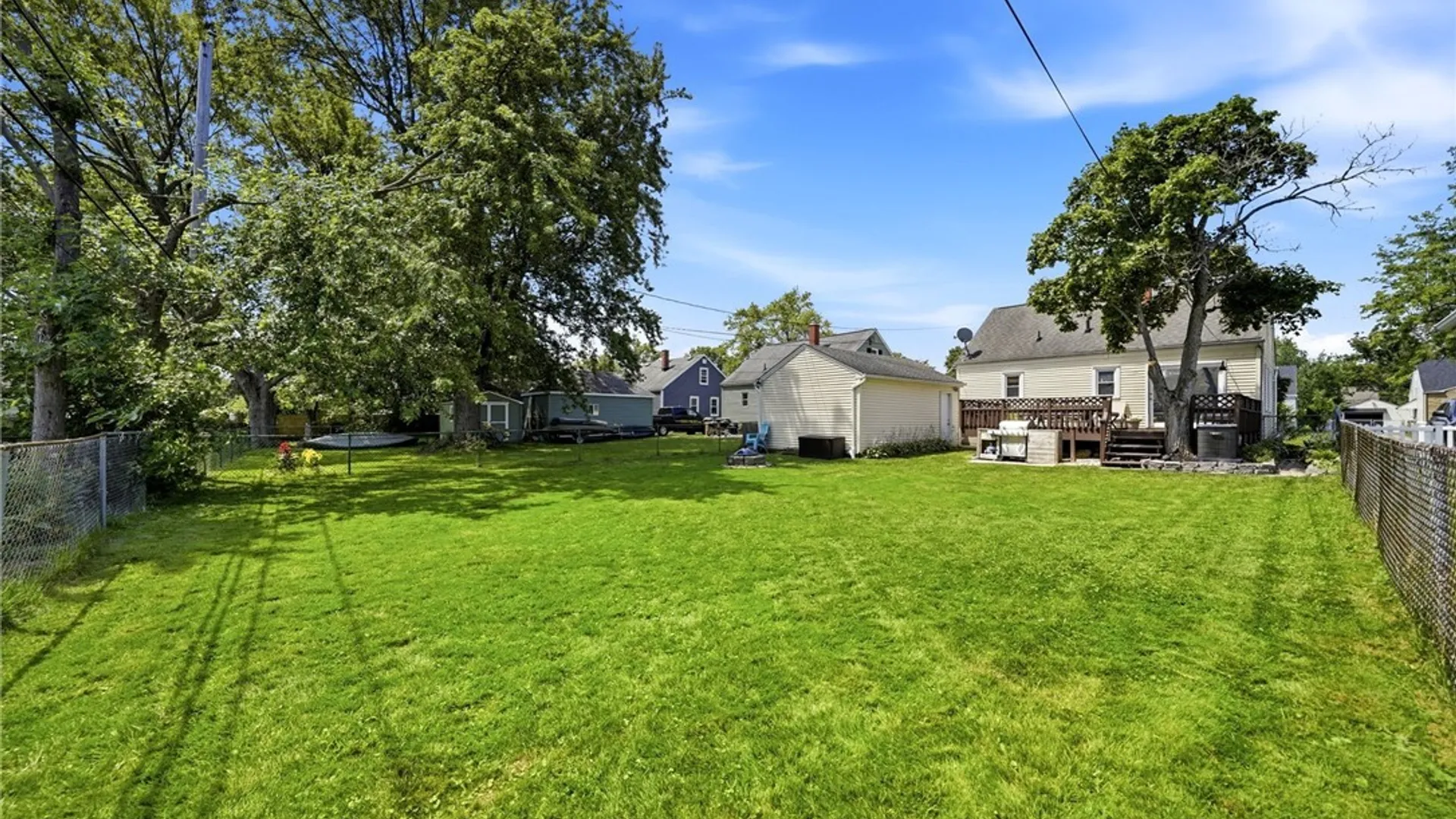 Property at 25 S Huxley Drive, Cheektowaga, NY 14225 44