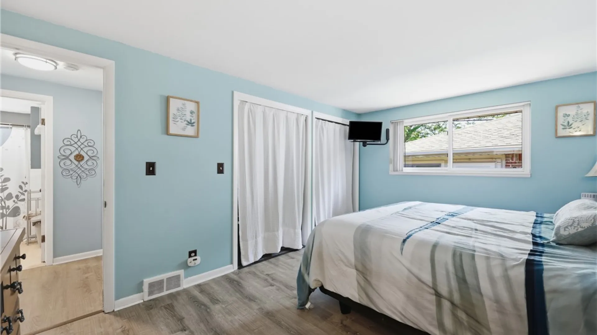 Property at 329 Lamont Drive, Amherst, NY 14226 23