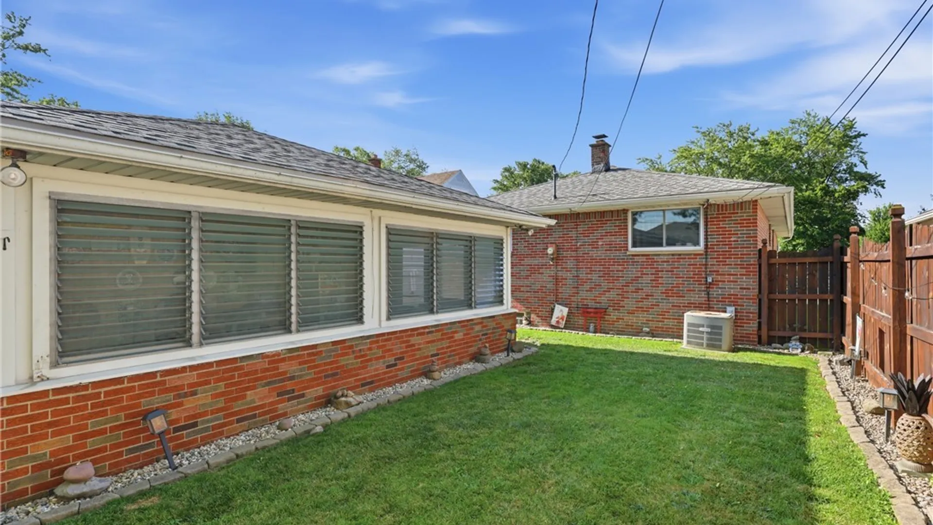 Property at 329 Lamont Drive, Amherst, NY 14226 37