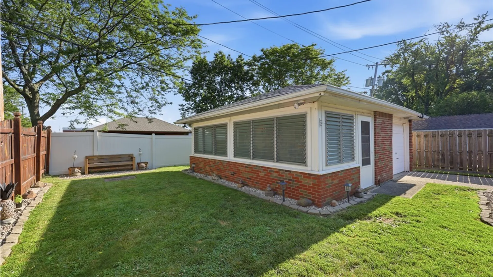 Property at 329 Lamont Drive, Amherst, NY 14226 38