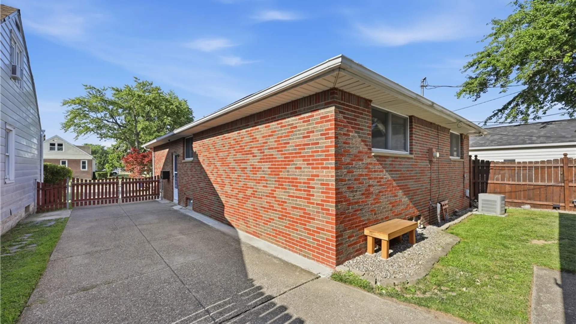 Property at 329 Lamont Drive, Amherst, NY 14226 39