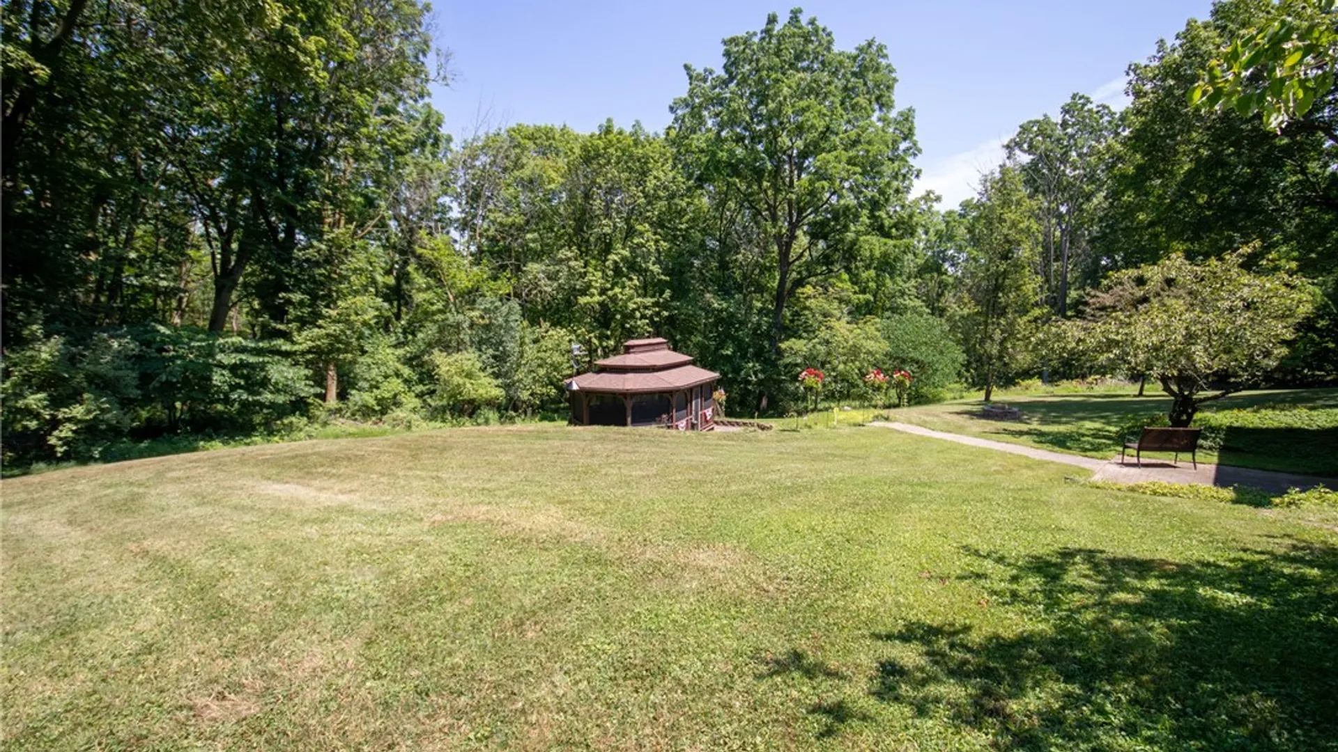 Property at 1201 Summit Dr, Arcadia, NY 14513 12