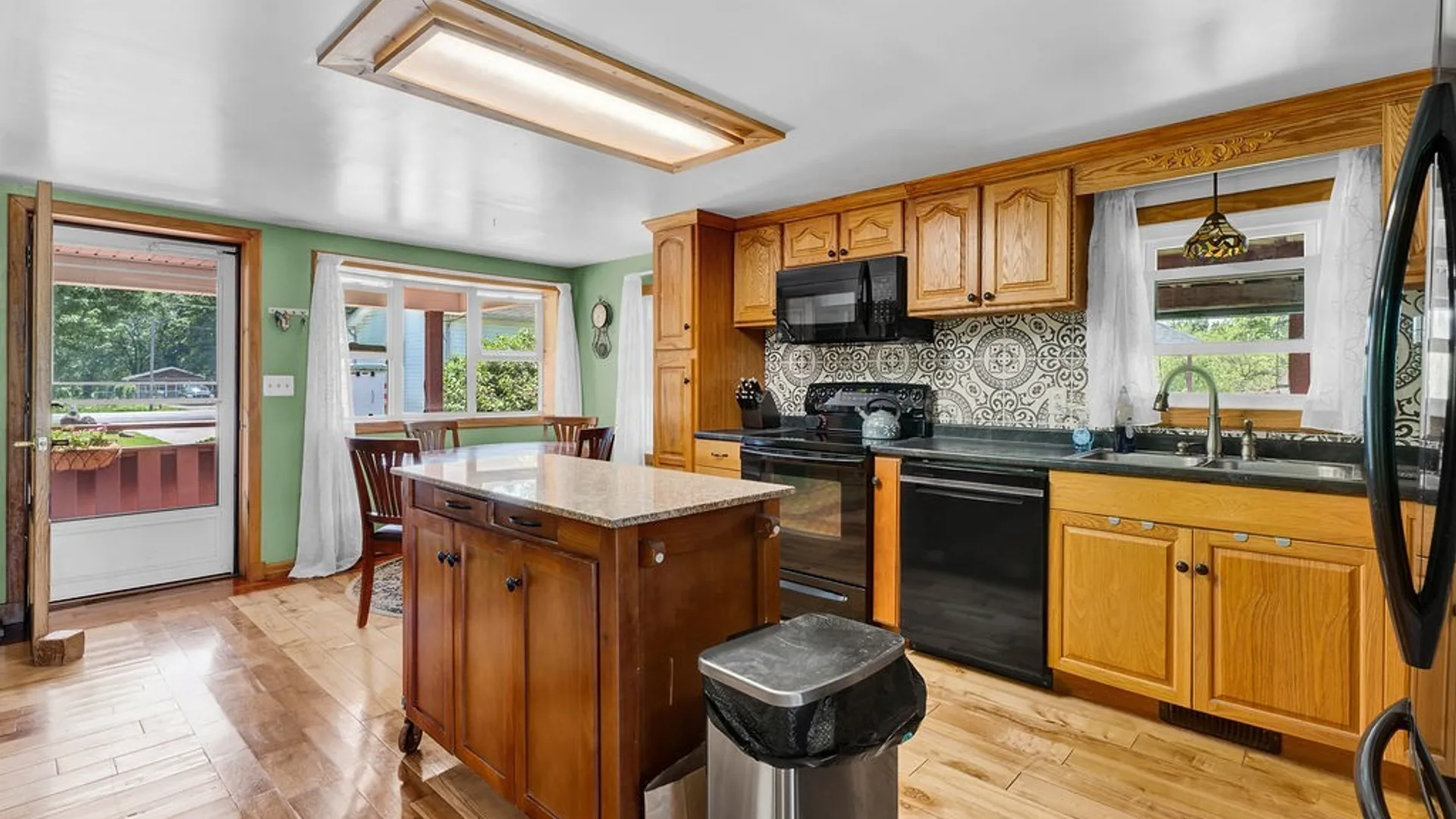 Property at 4015 Mapleton Road, Wheatfield, NY 14120 3